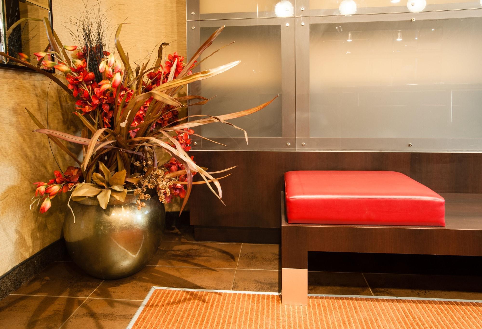 Le Chabrol Hotel & Suites Montreal Zewnętrze zdjęcie