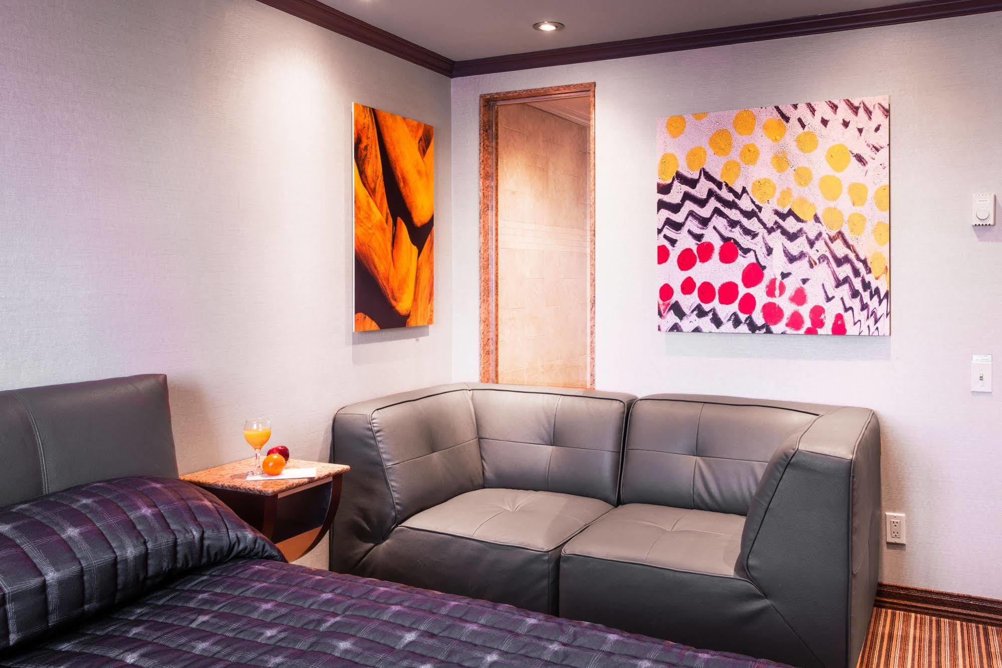 Le Chabrol Hotel & Suites Montreal Zewnętrze zdjęcie