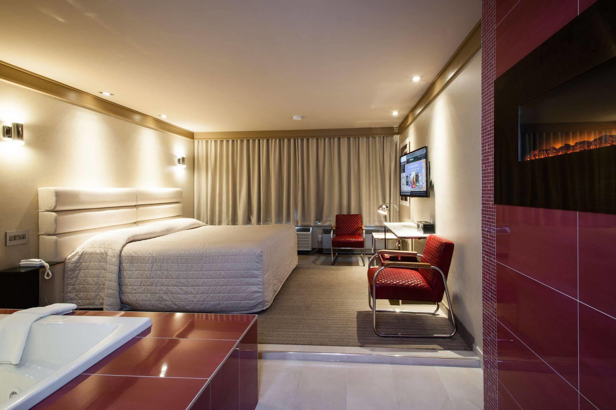 Le Chabrol Hotel & Suites Montreal Zewnętrze zdjęcie