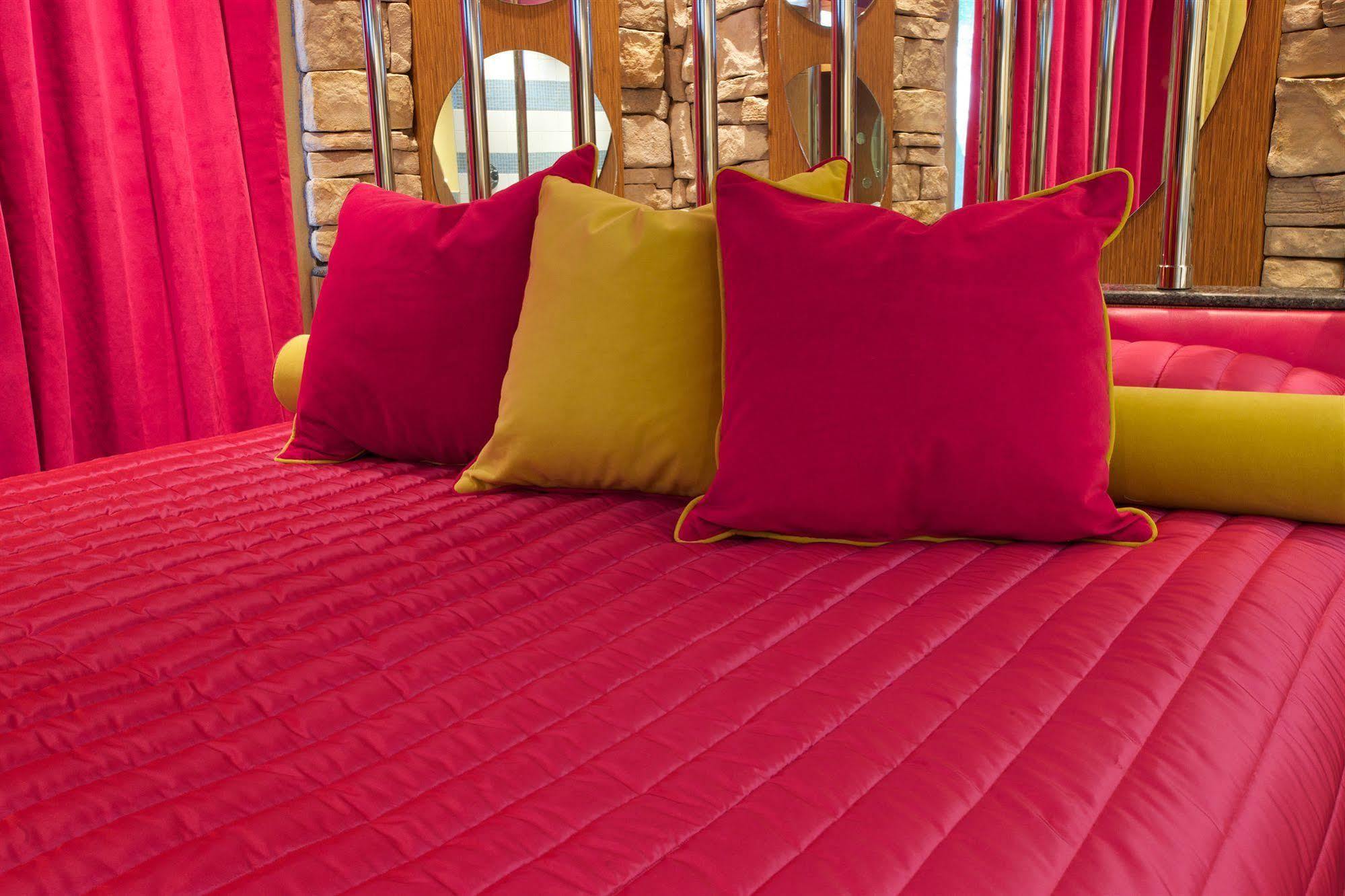 Le Chabrol Hotel & Suites Montreal Zewnętrze zdjęcie